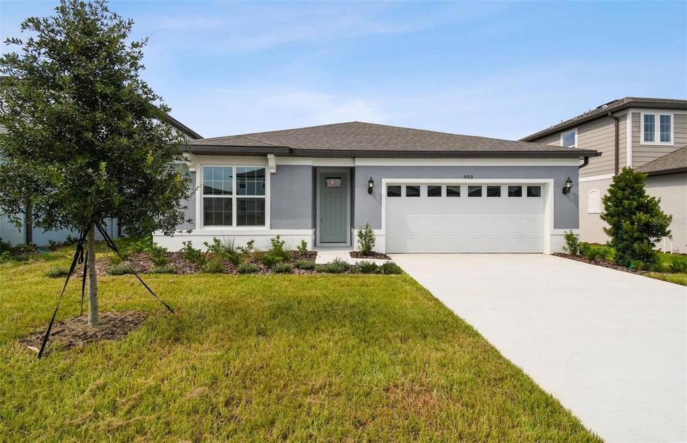 933 Silverlake Blvd, Lake Alfred, FL 33850 - photo 1