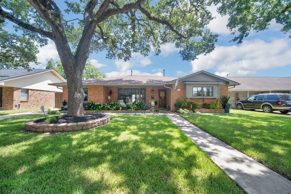 1314 Valleta Dr, Houston, TX 77008 - photo 1