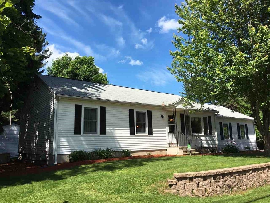 1 Charlotte Ave, Nashua, NH 03064 - photo 1