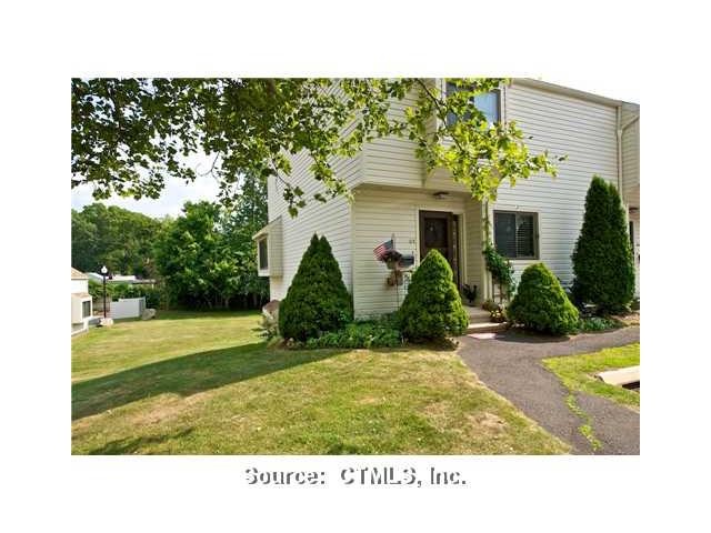 85 N Maist U105 unit 105, East Hampton, CT 06424 - photo 1