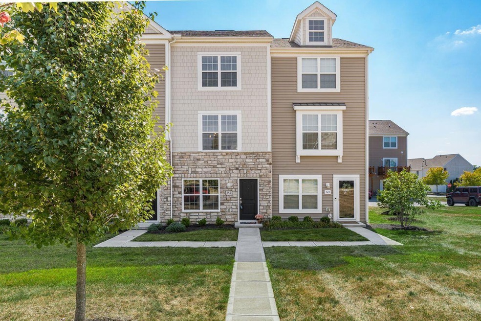 S_-_353_Laurel_Creek_St_-_002