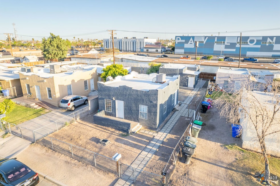 765 El Centro Ave, El Centro, CA 92243 - photo 1