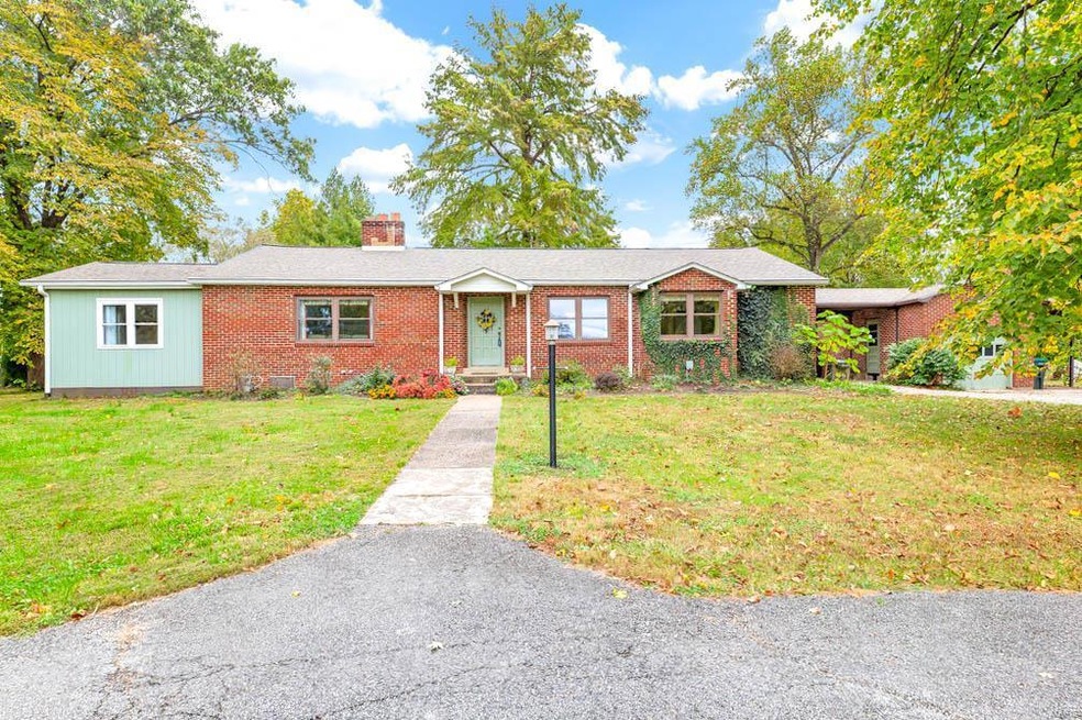 603 Old Fayetteville Rd, Freeburg, IL 62243 - photo 1