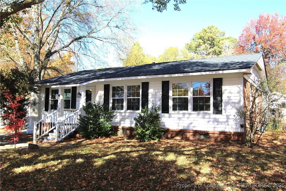 819 James St, Apex, NC 27502 - photo 1