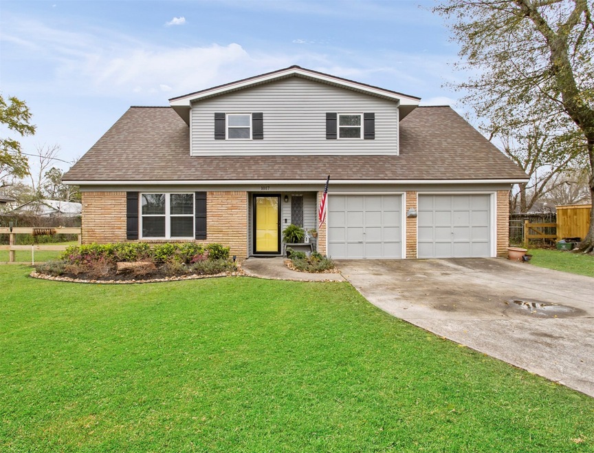 1017 Hicks St, Tomball, TX 77375 - photo 1