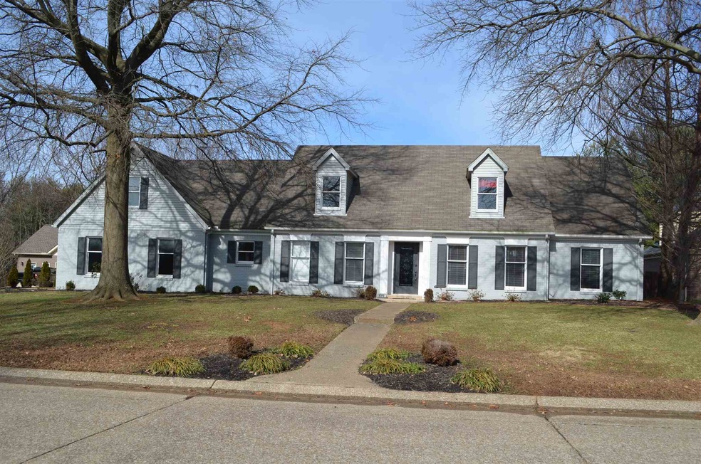Great front view of this new listing!
