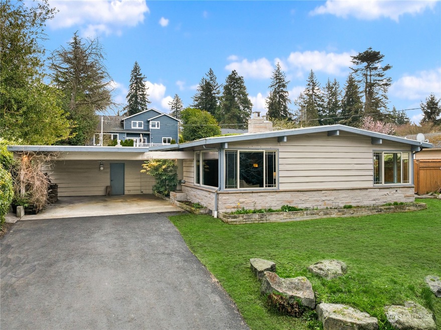 4052 Island Crest Way, Mercer Island, WA 98040 - photo 1