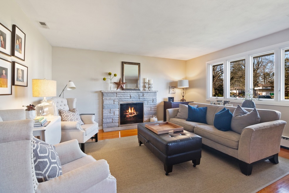 3006 Peachgate Ln, Glenview, IL 60026 - photo 1