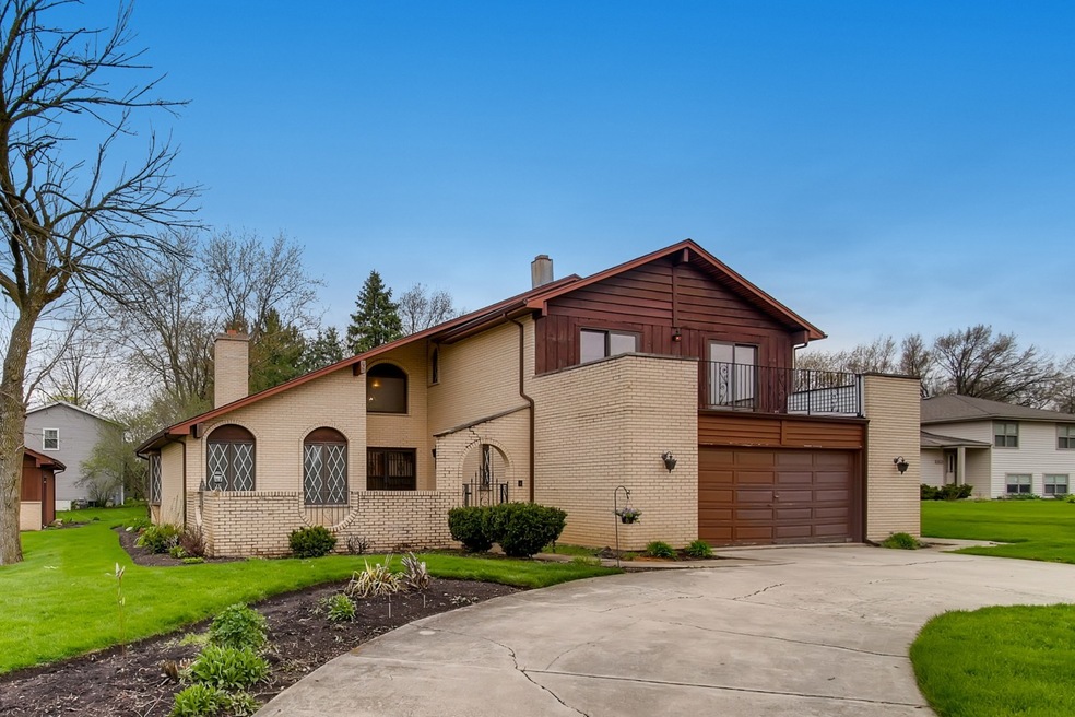 0N438 Herrick Dr, Wheaton, IL 60187 MLS MRD10753549