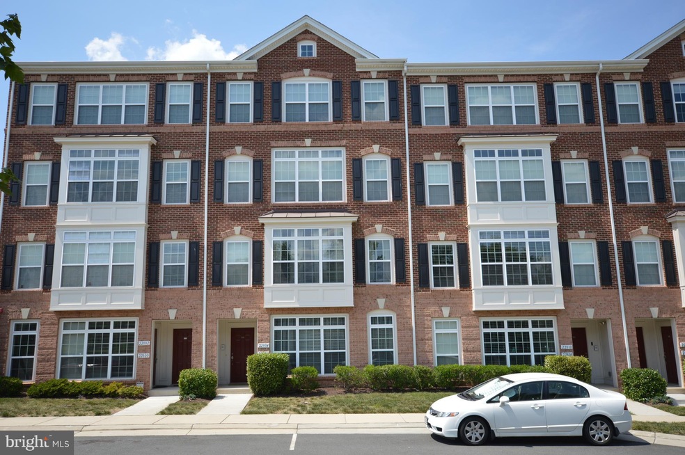 22806 Ferncrest Terrace unit 18M, Broadlands, VA 20148 - photo 1