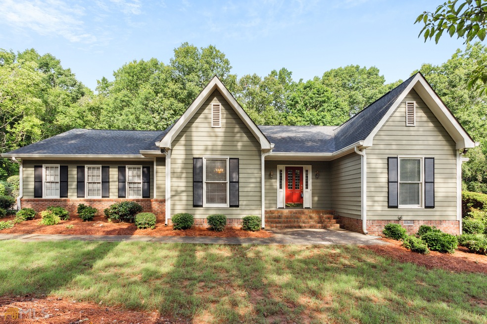 140 Hampton Way, Carrollton, GA 30116 - photo 1