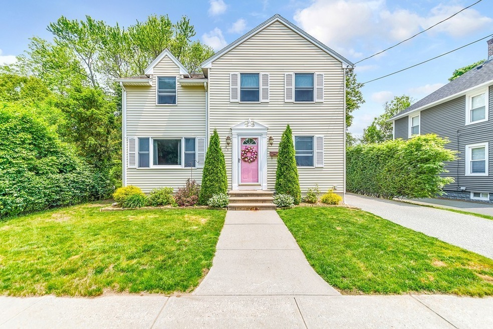 43 Grandview St, Springfield, MA 01118 - photo 1