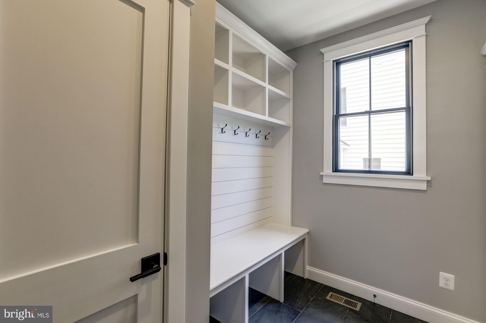 6429 27th St N, Arlington, VA 22207 - photo 1