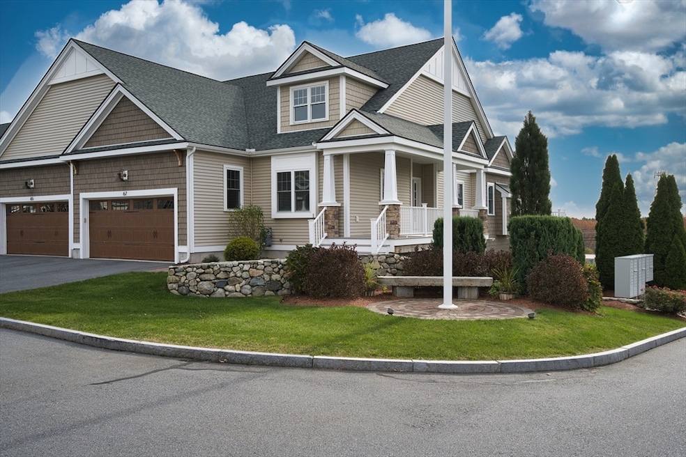 For Sale $664,900 • Co-Listing Agent