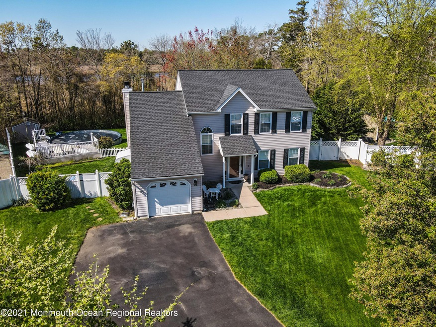 71 Holly Tree Ln, Toms River, NJ 08753 - photo 1
