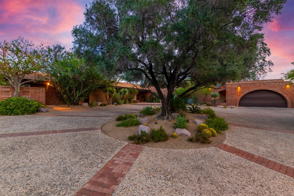 4750 N Camino Corto
