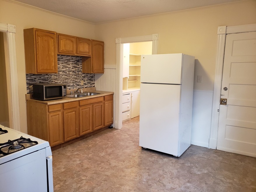 123 Ranney St unit 2, Springfield, MA 01108 - photo 1