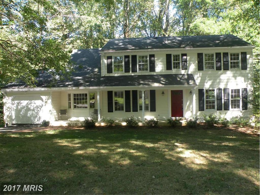 7724 Bridle Path Ln, McLean, VA 22102 - photo 1