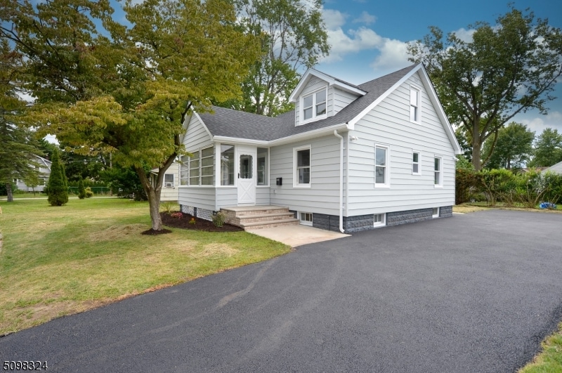 114 Colfax Ave, Pompton Lakes, NJ 07442 - photo 1