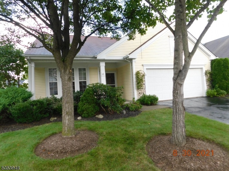 113 Kensington Cir unit 113, Belvidere, NJ 07823 - photo 1