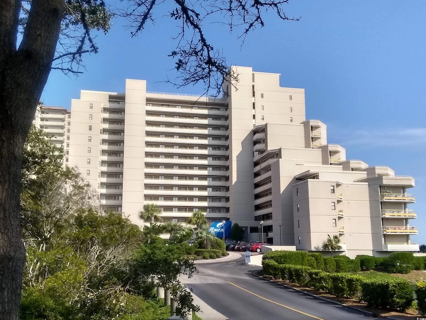View of apartment building / complex