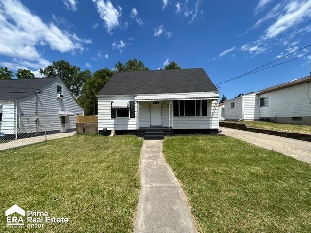 4024 Mann Hall Ave, Flint, MI 48532 - photo 1