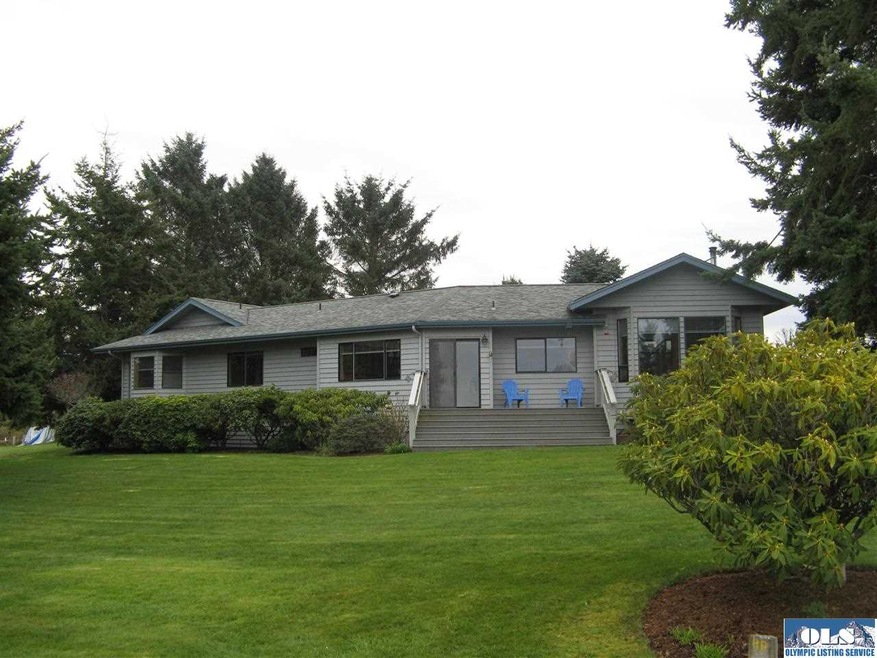 Newer Trex deck and steps give the best place for 