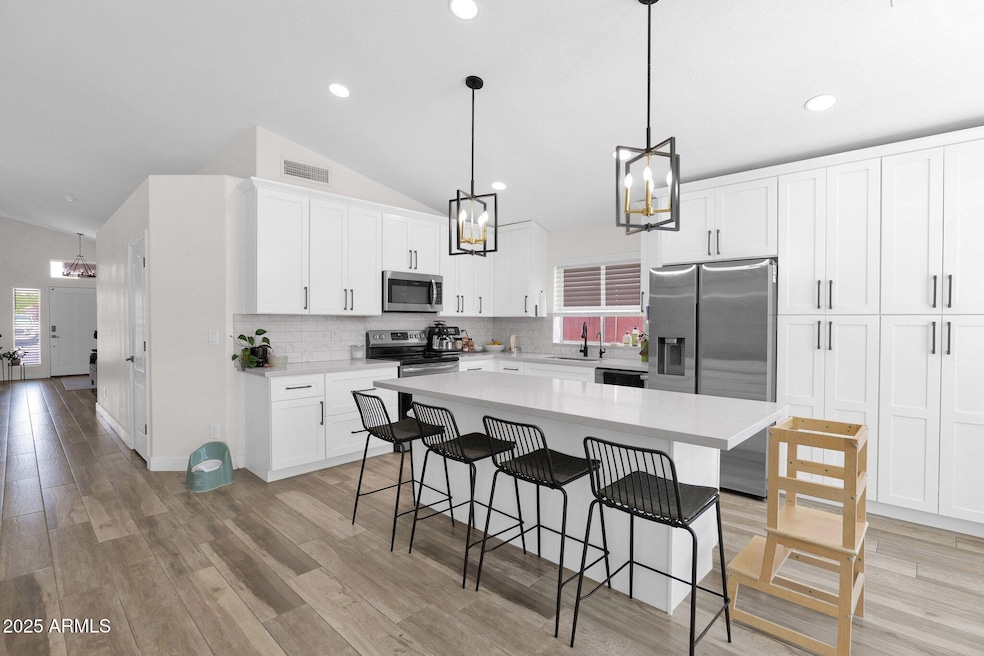 665 W Minton Dr- PHOTOS- Kitchen