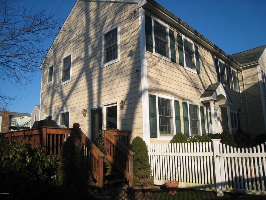2 Cos Cob Ave unit R, Cos Cob, CT 06807 - photo 1