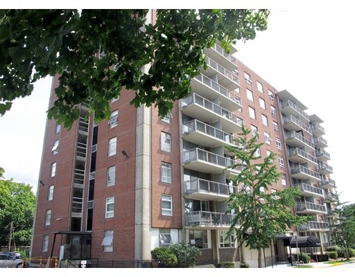 Executive House unit 605, Worcester, MA 01609 - photo 1