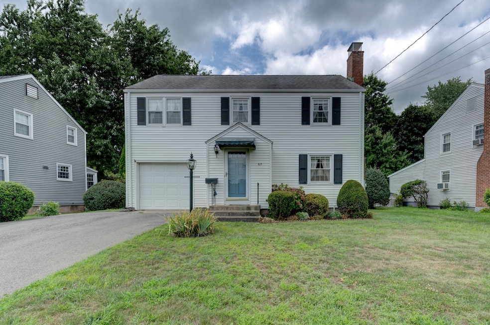 Welcome to 819 Wolcott Hill Road!