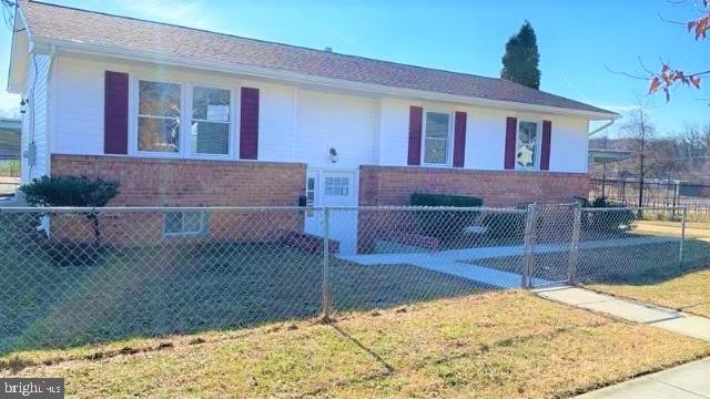 5341 Nannie Helen Burroughs Ave NE, Washington, DC 20019 - photo 1