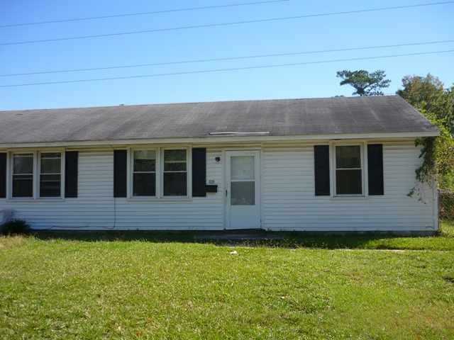 1228 Davis St, Jacksonville, NC 28540 - photo 1