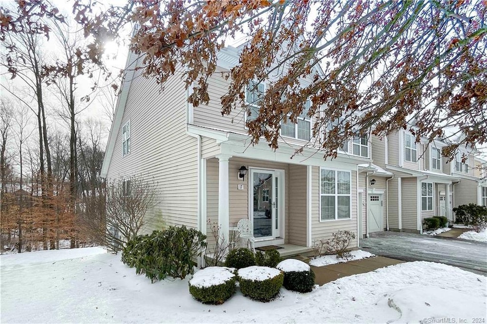 End unit with private rear yard on cul-de-sac