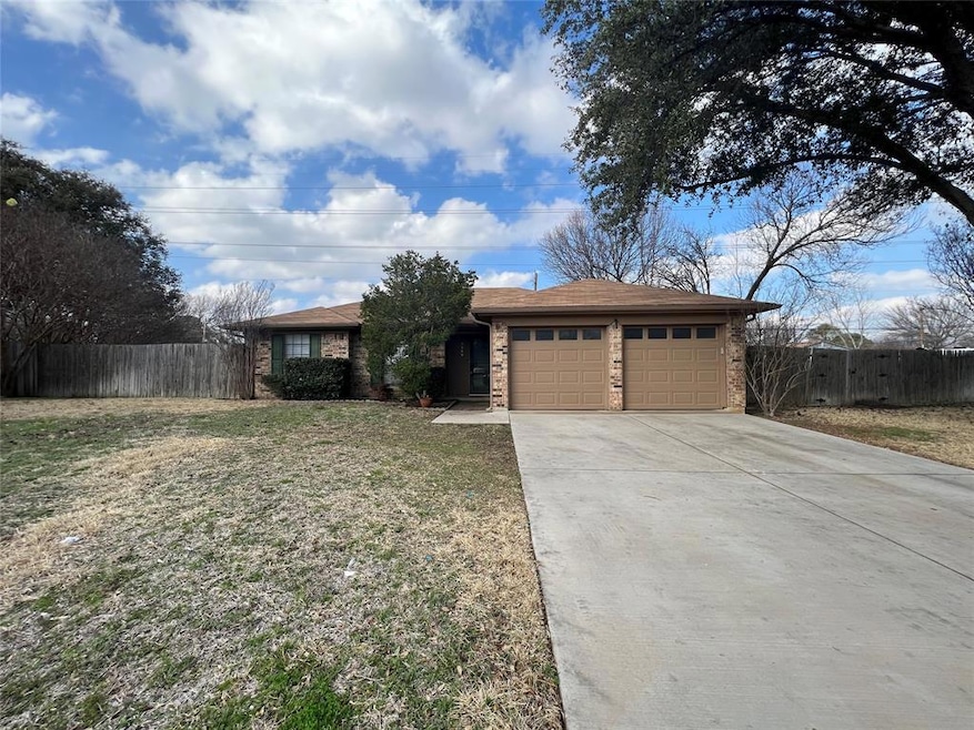 5809 Shamrock Ct, North Richland Hills, TX 76180 - photo 1