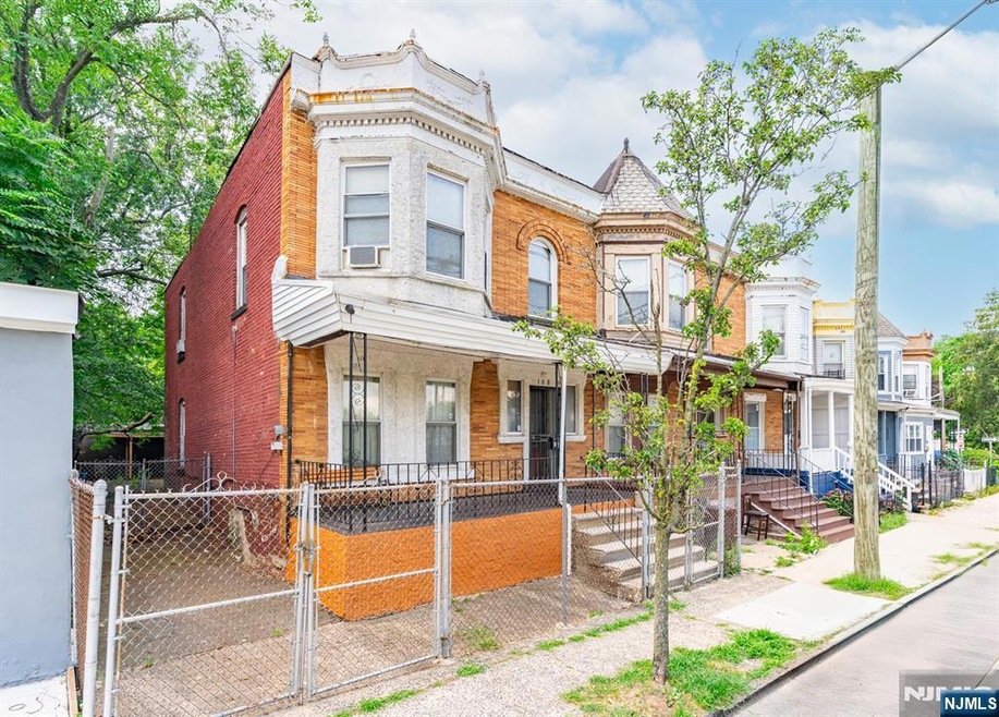 108 11th Ave W, Newark, NJ 07107 - photo 1