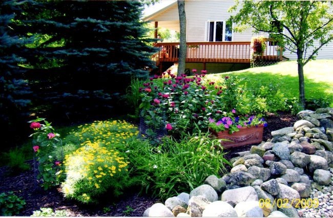 1025 Lous Way, Slinger, WI 53086 - photo 1