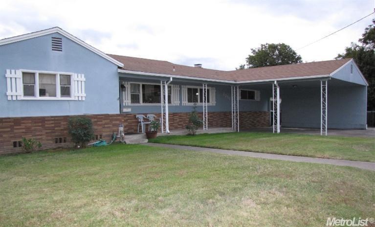 1351 Pontiac St, Oakdale, CA 95361 - photo 1