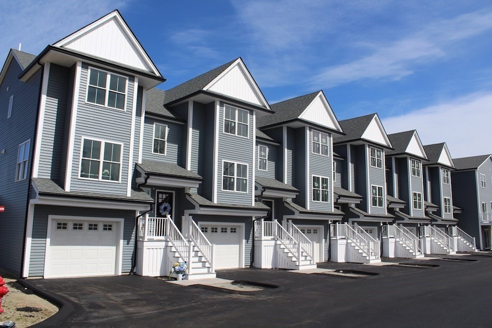 274 Providence Rd unit 8, South Grafton, MA 01560 - photo 1