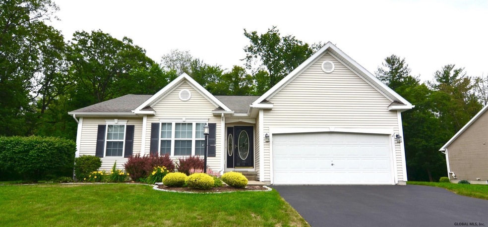 12 Garnet Ln, Schenectady, NY 12302 - photo 1