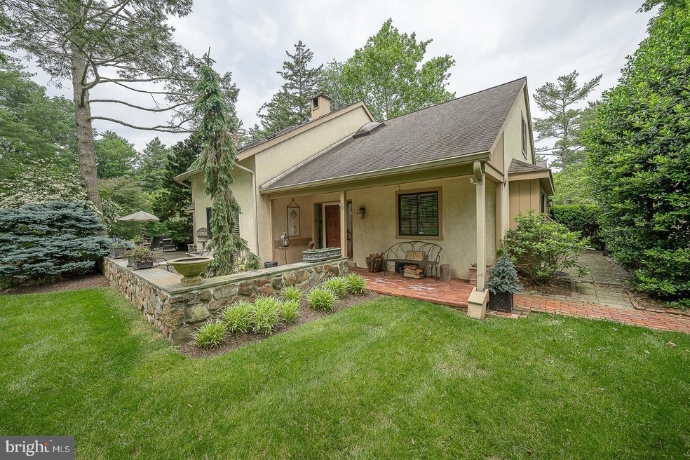 8 Sugar Knoll Dr unit 8, Devon, PA 19333 - photo 1