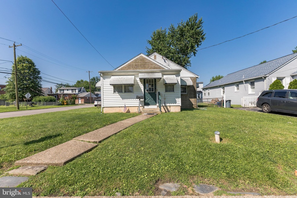 201 Rutledge Ave, Folsom, PA 19033 - photo 1