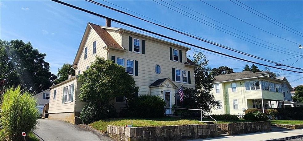 90 Thames St unit 2, New London, CT 06320 - photo 1