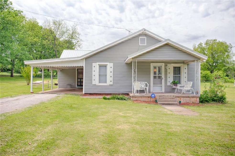 15706 Gaddy Rd, Shawnee, OK 74801 - photo 1