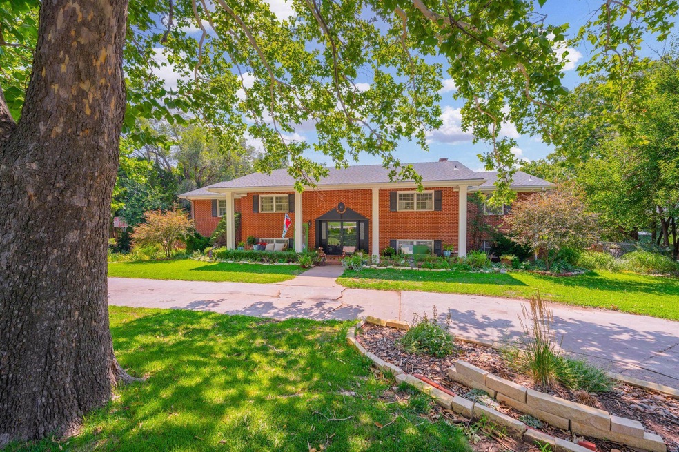 13 N Sunset Rd
