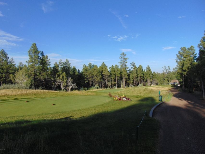 Hole 10 Cabin