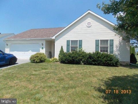 11 Greenbriar Dr, Myerstown, PA 17067 - photo 1