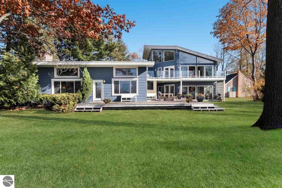 110 Mitchell Dr, Elk Rapids, MI 49629 - photo 1