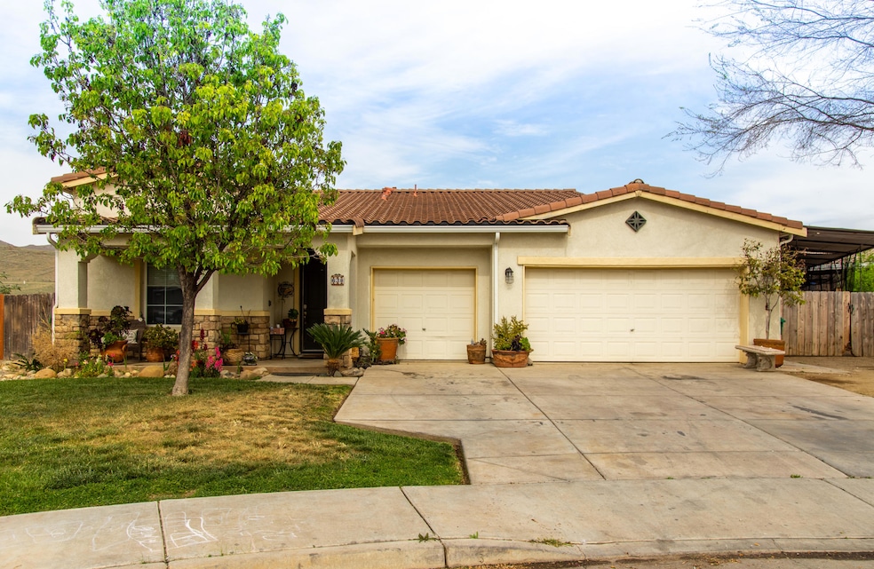 638 N Doree Place, Porterville, CA 93257 - photo 1