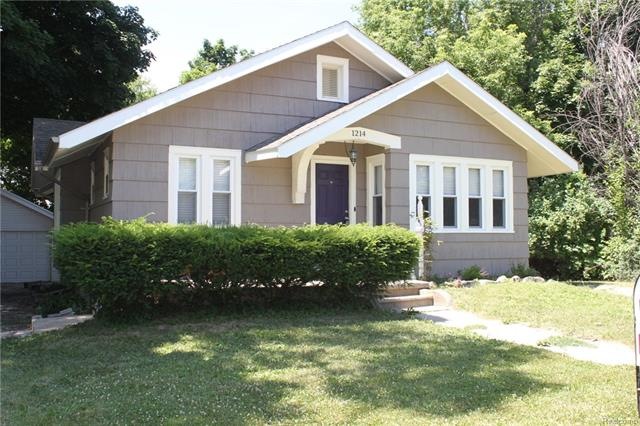 Pershing1214exteriorfront1.jpg